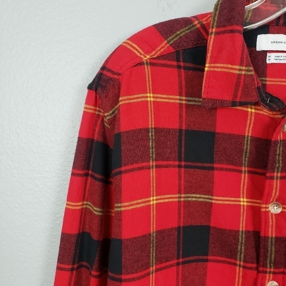 URBAN OUTFITTERS Men's Plaid Flannel Button Down Shirt Red Black Sz M - Picture 3 of 6